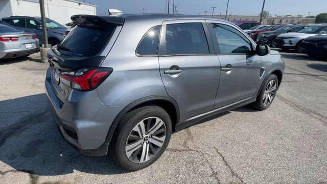 Used 2024 Mitsubishi Outlander Sport SE AWD/4WD image 2