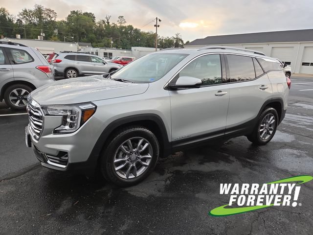 Used 2022 GMC Terrain SLT AWD/4WD image 3