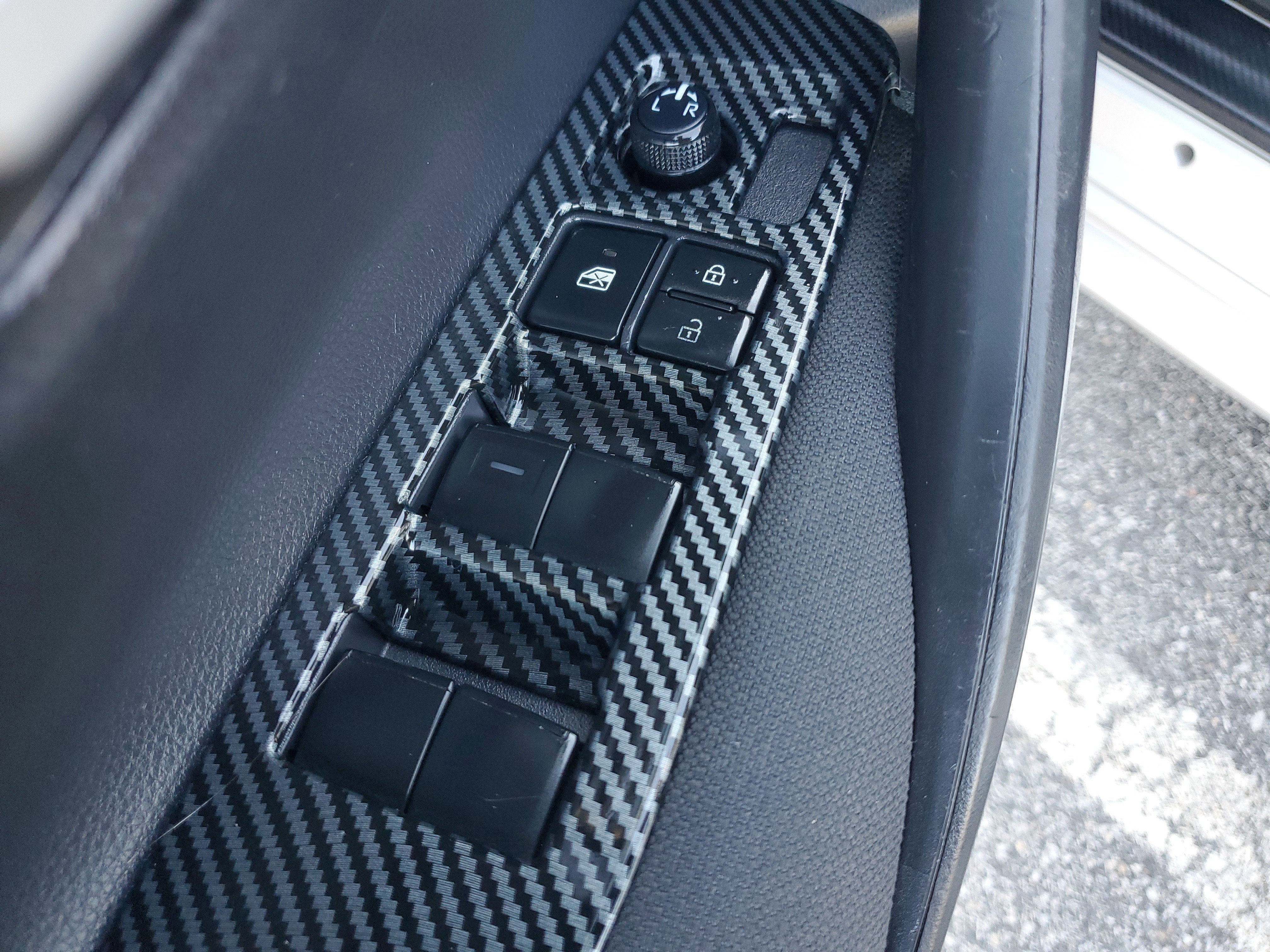Used 2020 Toyota Corolla LE image 18