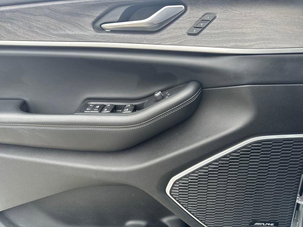 Used 2021 Jeep Grand Cherokee L Limited image 18