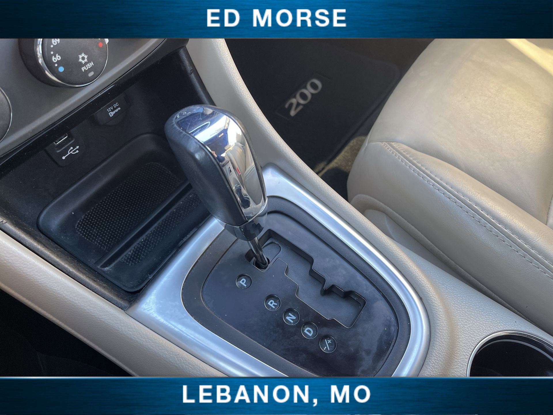 Used 2011 Chrysler 200 Limited image 14