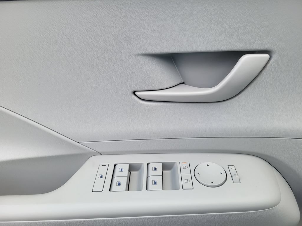 New 2026 Hyundai Kona SE AWD/4WD image 15