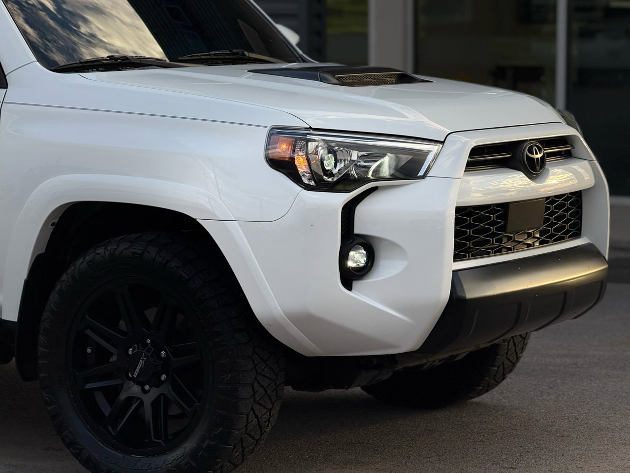 Used 2022 Toyota 4Runner TRD Off-Road image 9