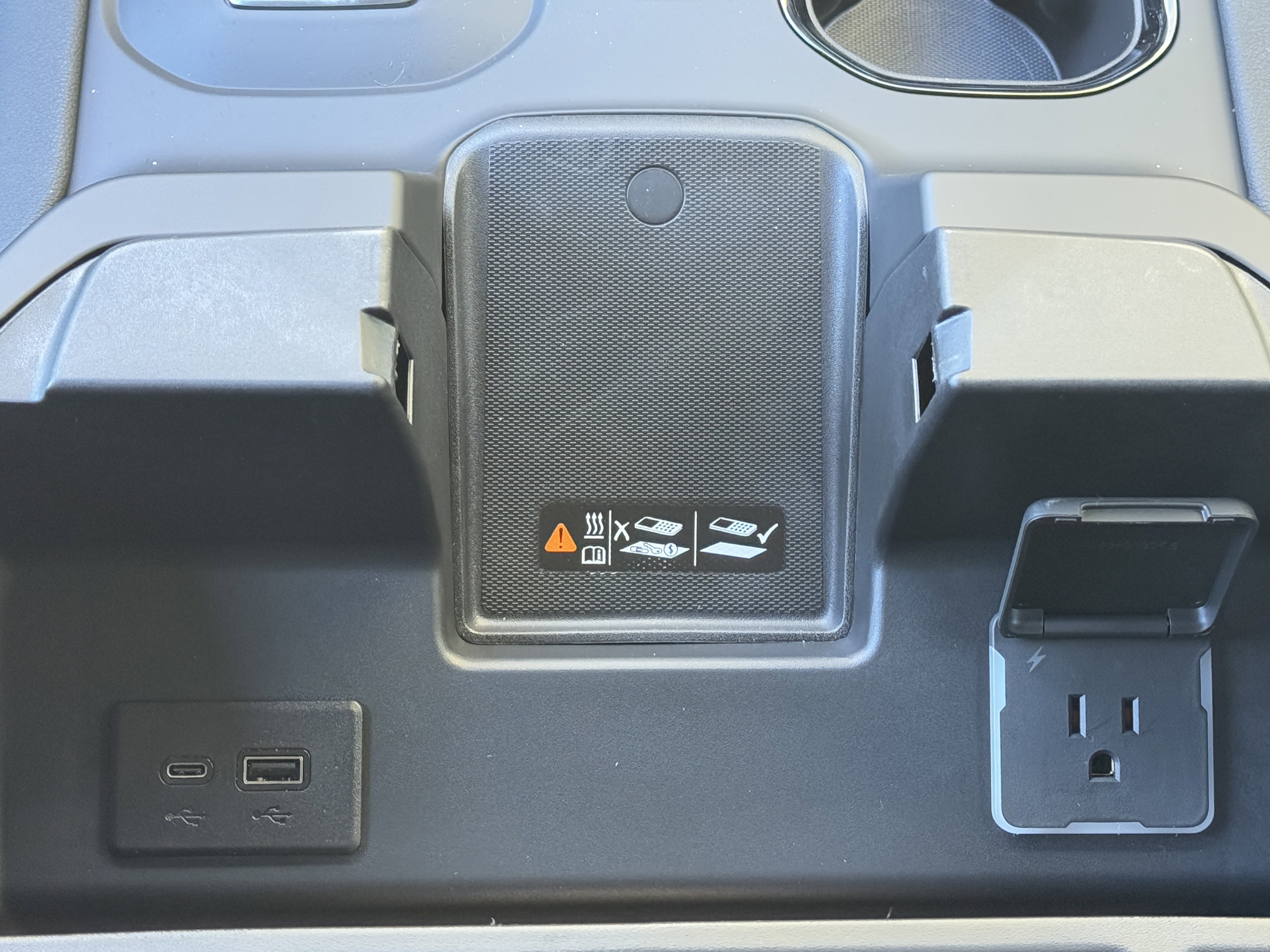 New 2026 GMC Sierra 2500 AT4 w/ AT4 Premium Plus Package image 36