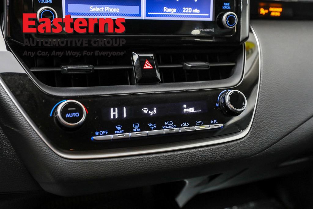 Used 2022 Toyota Corolla LE image 13
