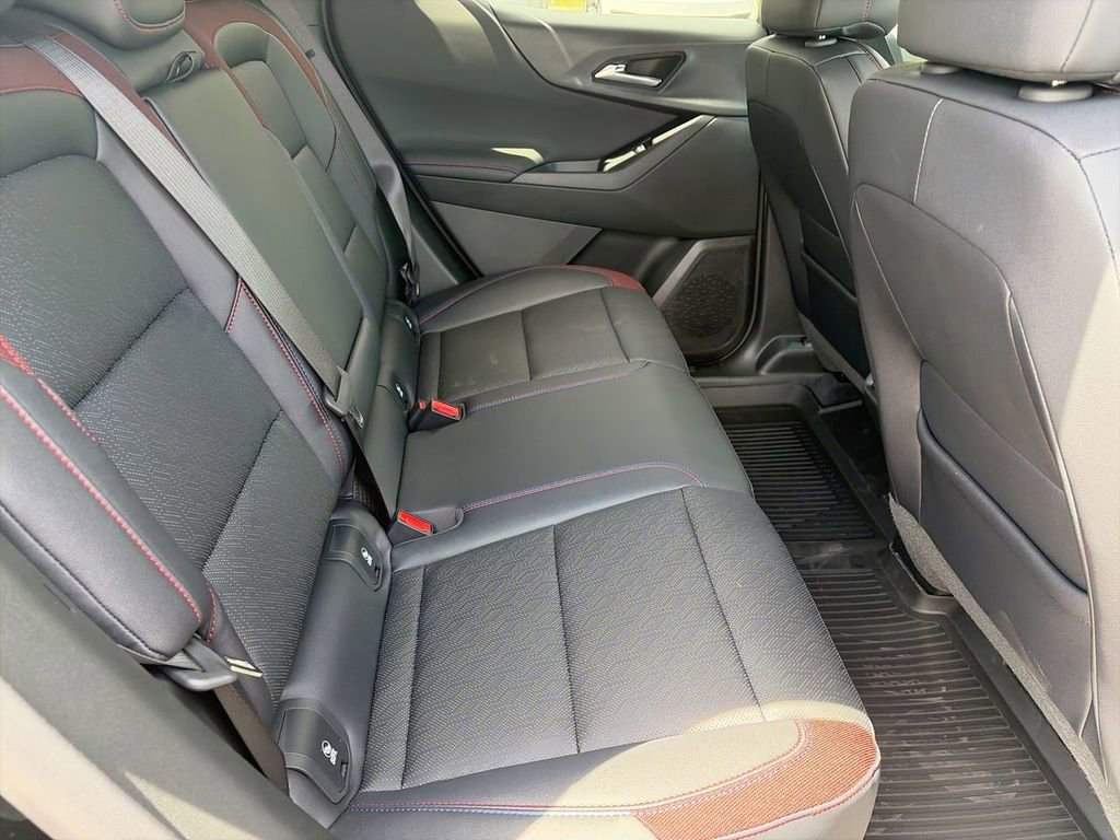 New 2026 Chevrolet Equinox RS w/ Convenience Package III FWD image 15