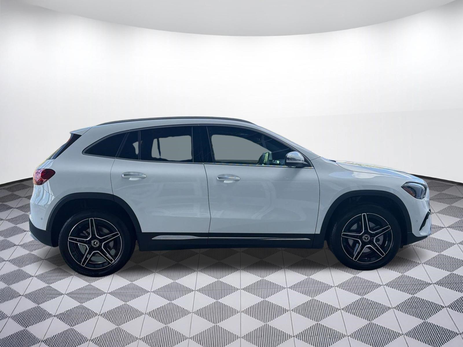 Used 2026 Mercedes-Benz GLA 250 image 8