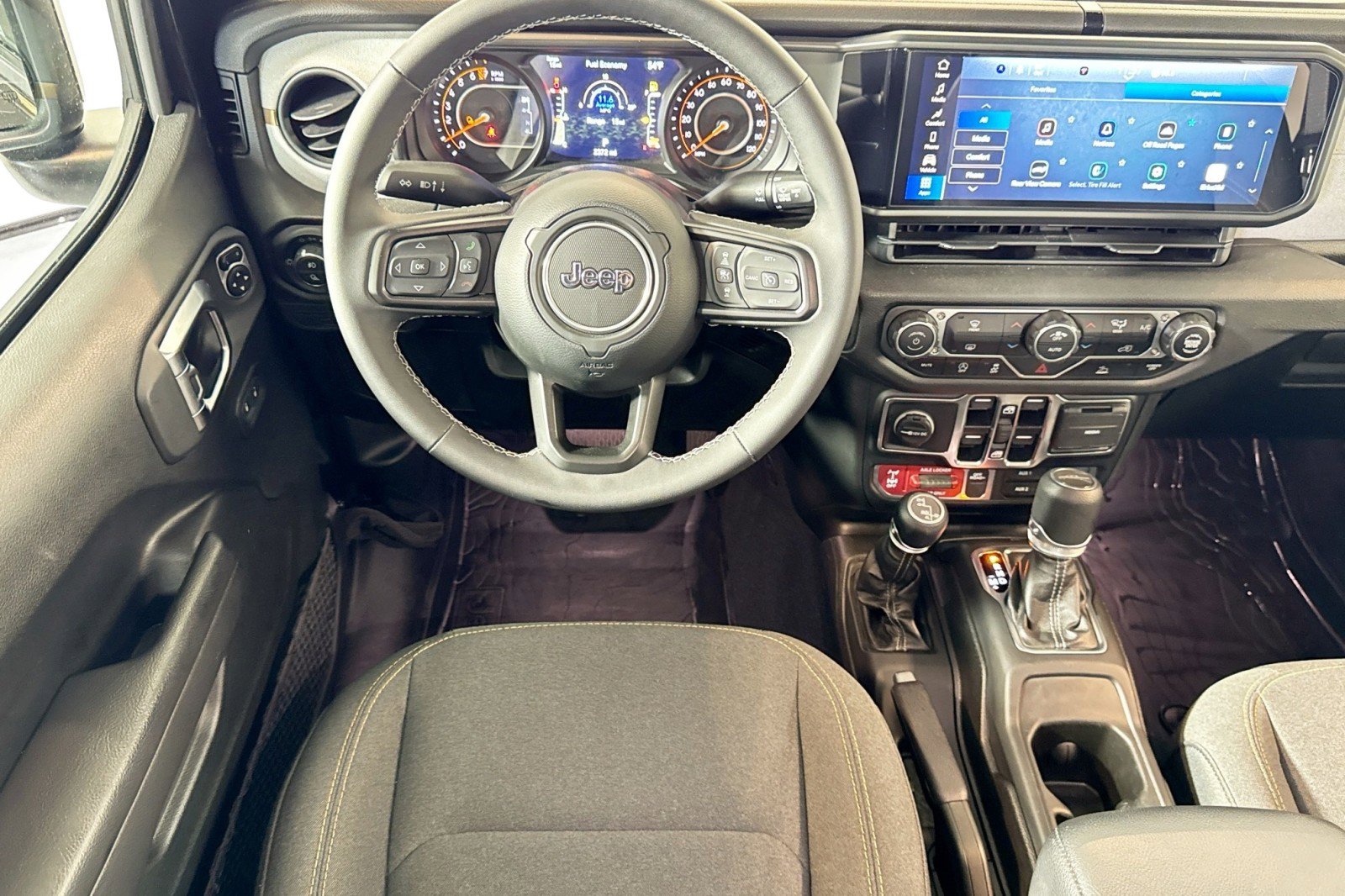 Used 2025 Jeep Gladiator Sport image 20