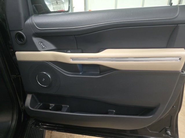 Used 2024 Ford Expedition Max Limited image 5