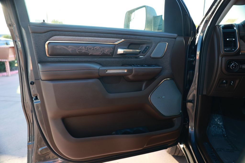 New 2026 RAM 1500 Limited w/ Trailer Tow Group AWD/4WD image 13
