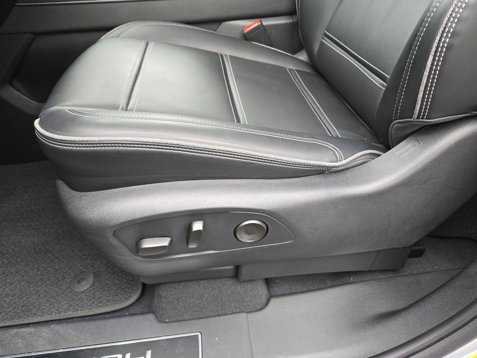 Certified 2024 GMC Sierra EV Denali image 14