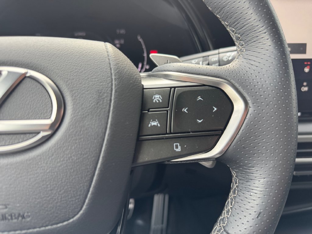 Used 2024 Lexus RX 500h F Sport w/ Convenience Package AWD/4WD image 16