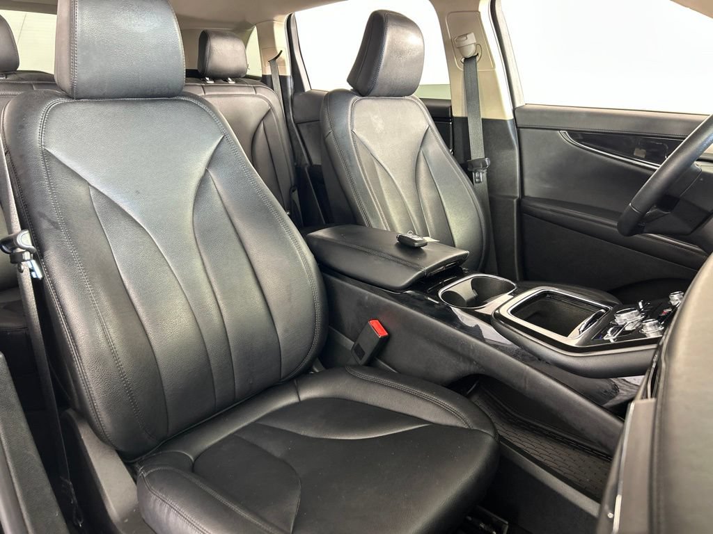 Used 2023 Lincoln Nautilus AWD w/ Premium Package image 19