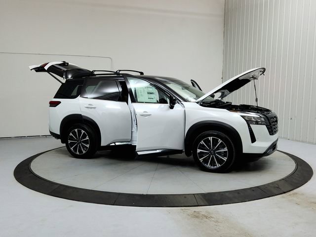 New 2026 Nissan Pathfinder Platinum image 9