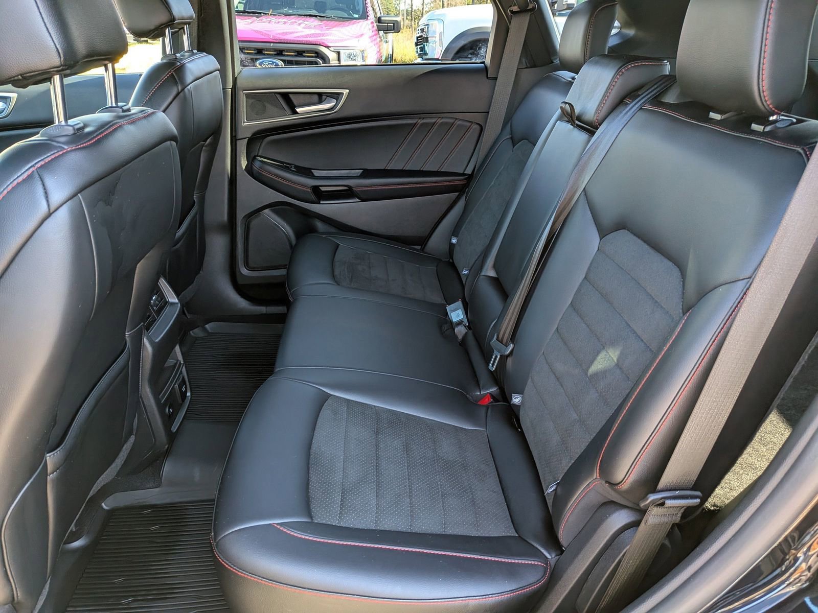 Certified 2024 Ford Edge ST-Line AWD/4WD image 16