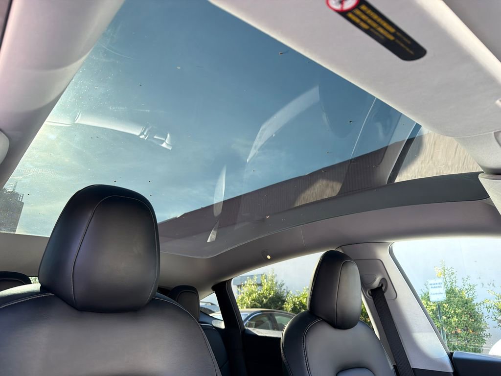 Used 2021 Tesla Model Y Long Range image 15