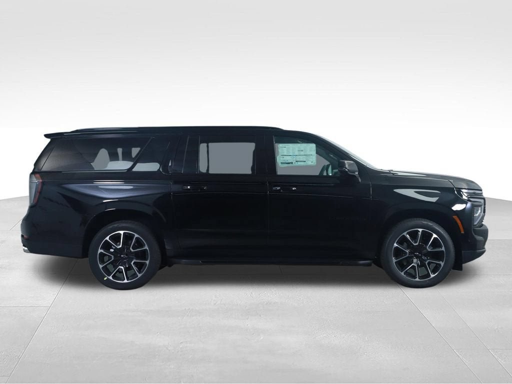 New 2026 Chevrolet Suburban RST w/ RST Capability Package AWD/4WD image 15