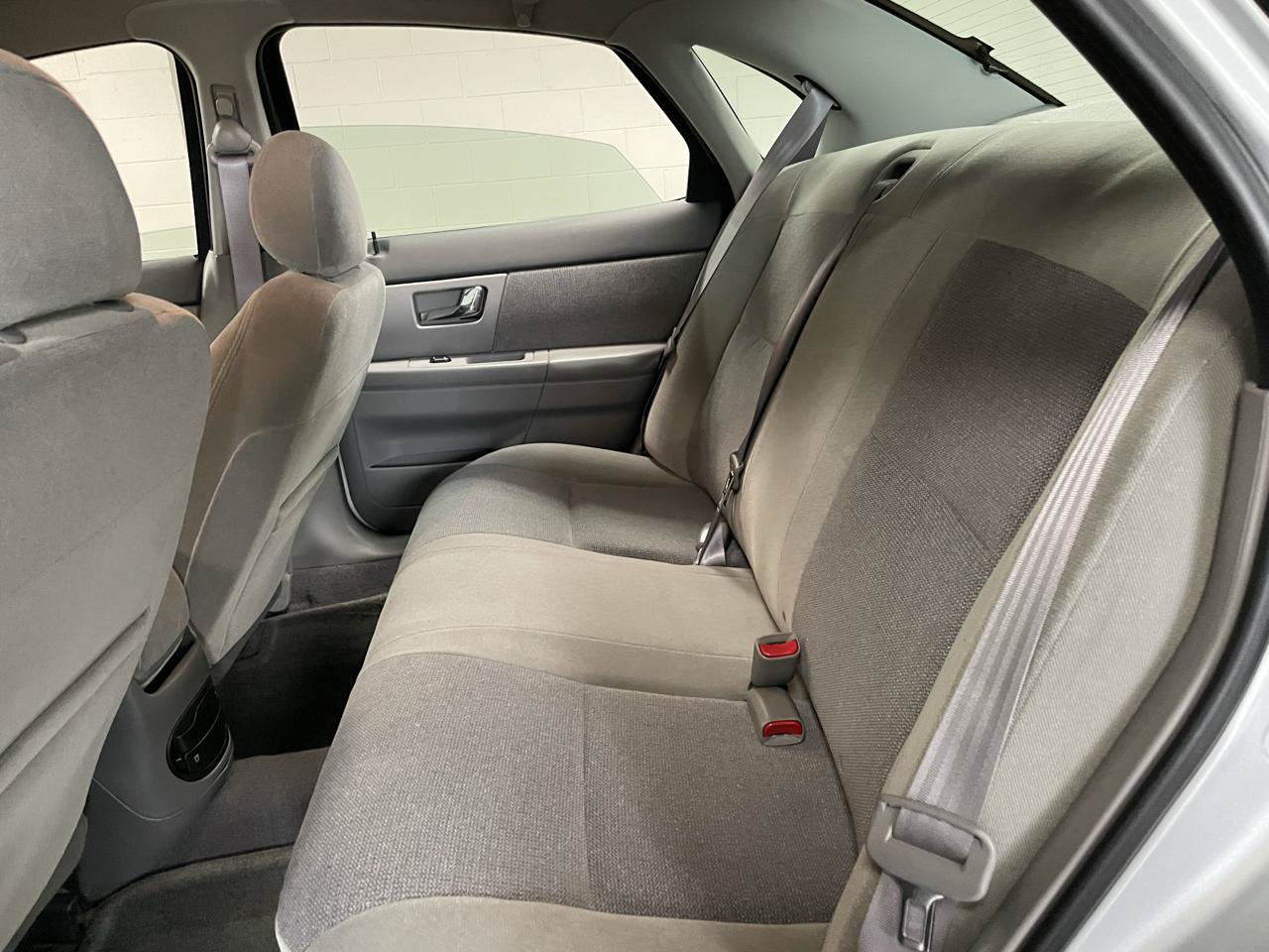 Used 2002 Ford Taurus SE FWD image 24