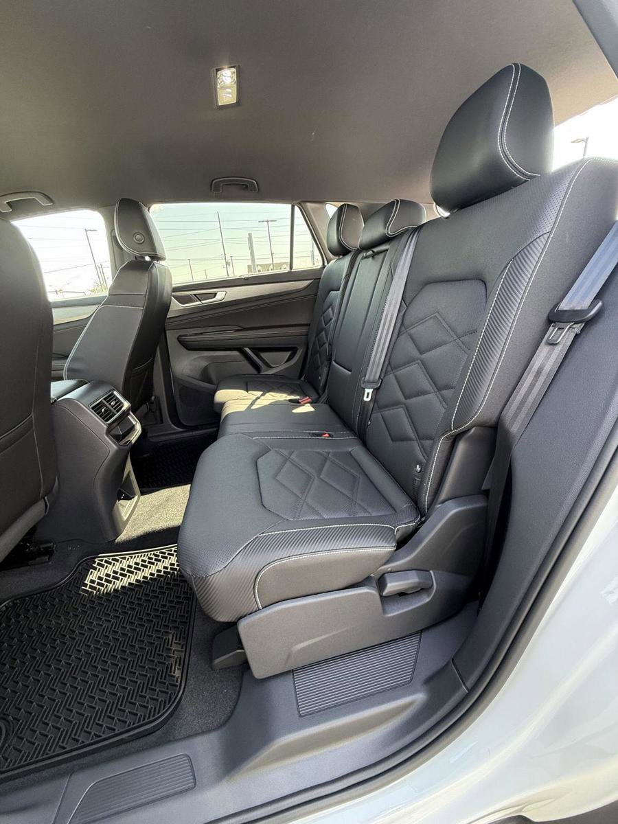 New 2026 Volkswagen Atlas Cross Sport SE image 15