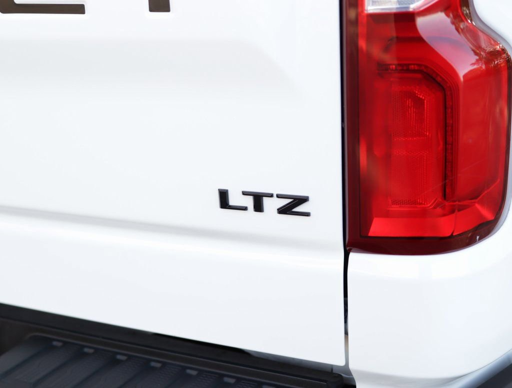 Used 2022 Chevrolet Silverado 1500 LTZ image 37