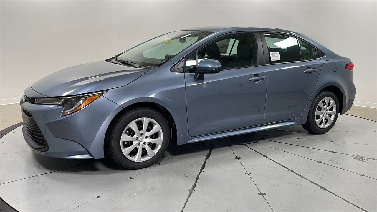 New 2025 Toyota Corolla LE