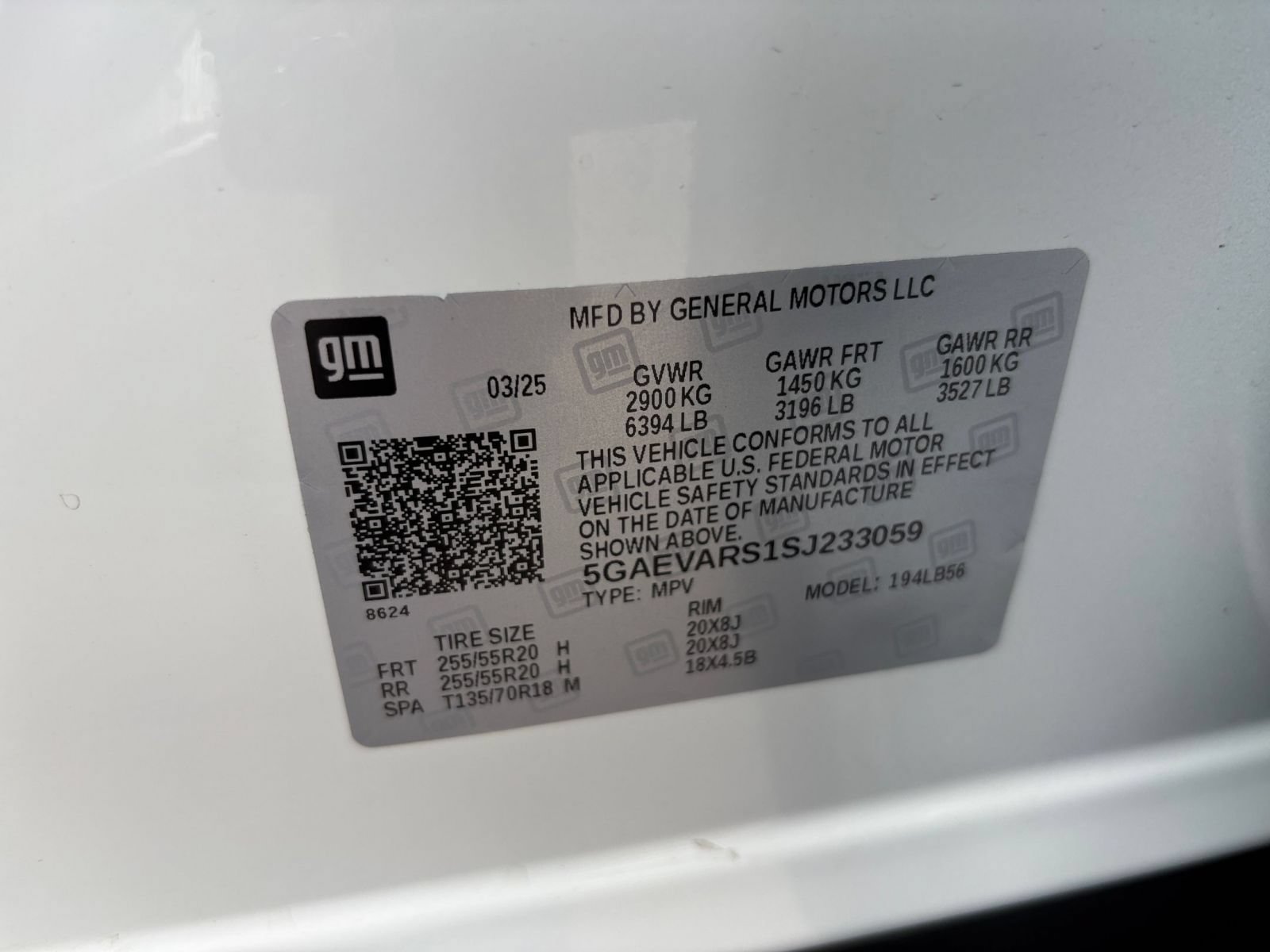 Used 2025 Buick Enclave Preferred AWD/4WD image 32