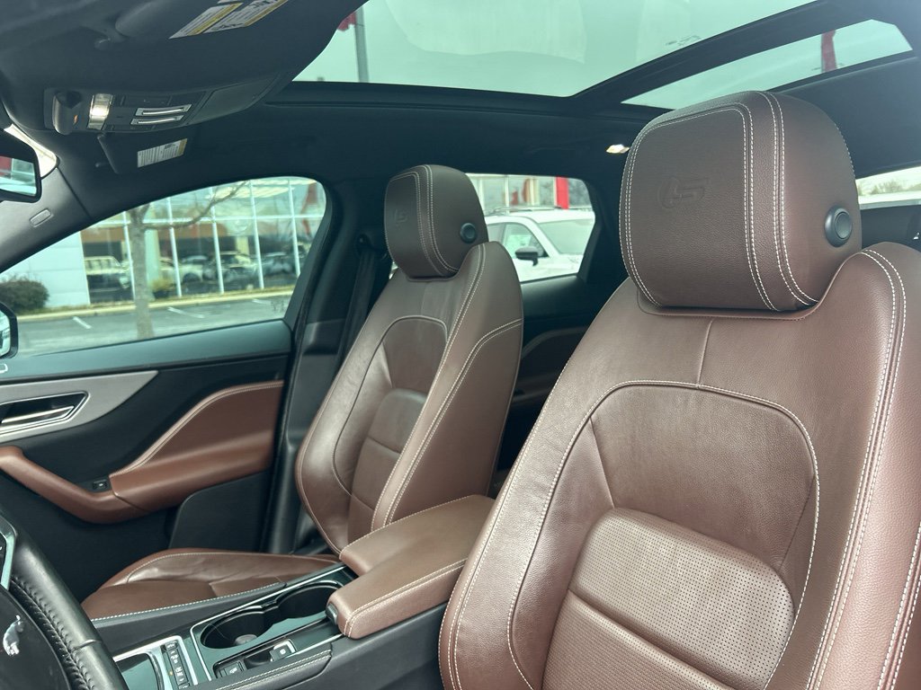 Used 2017 Jaguar F-PACE S image 21