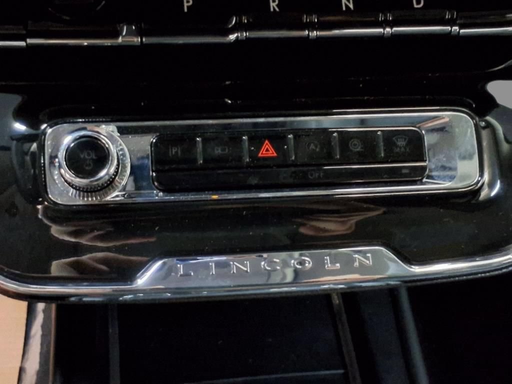 New 2025 Lincoln Corsair Reserve w/ Equipment Group 202A AWD/4WD image 22