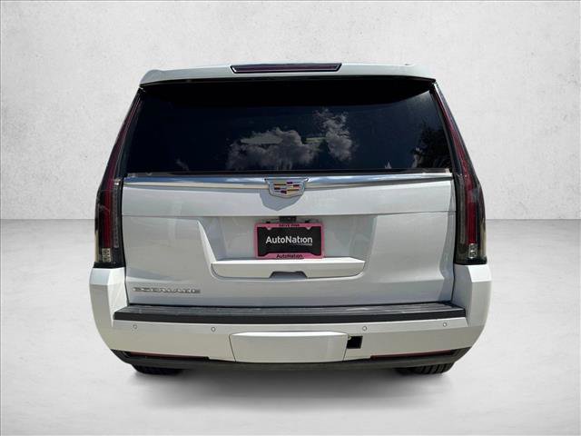 Used 2020 Cadillac Escalade Premium Luxury RWD image 7