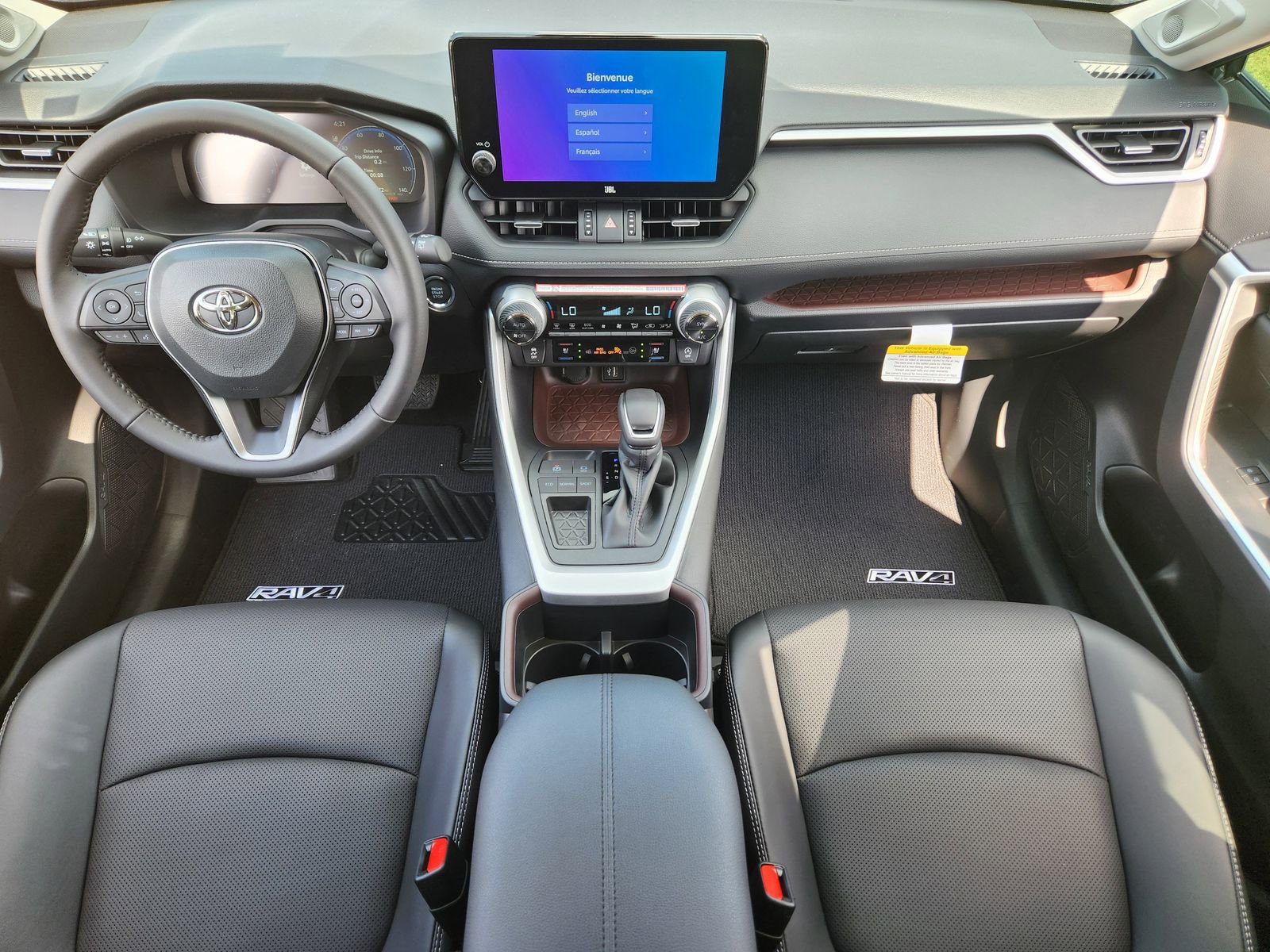 Used 2025 Toyota RAV4 Limited image 24