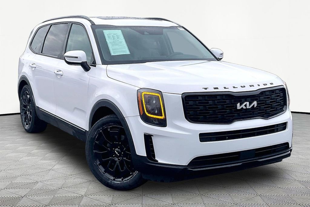 Used 2022 Kia Telluride EX w/ EX Premium Package AWD/4WD image 3