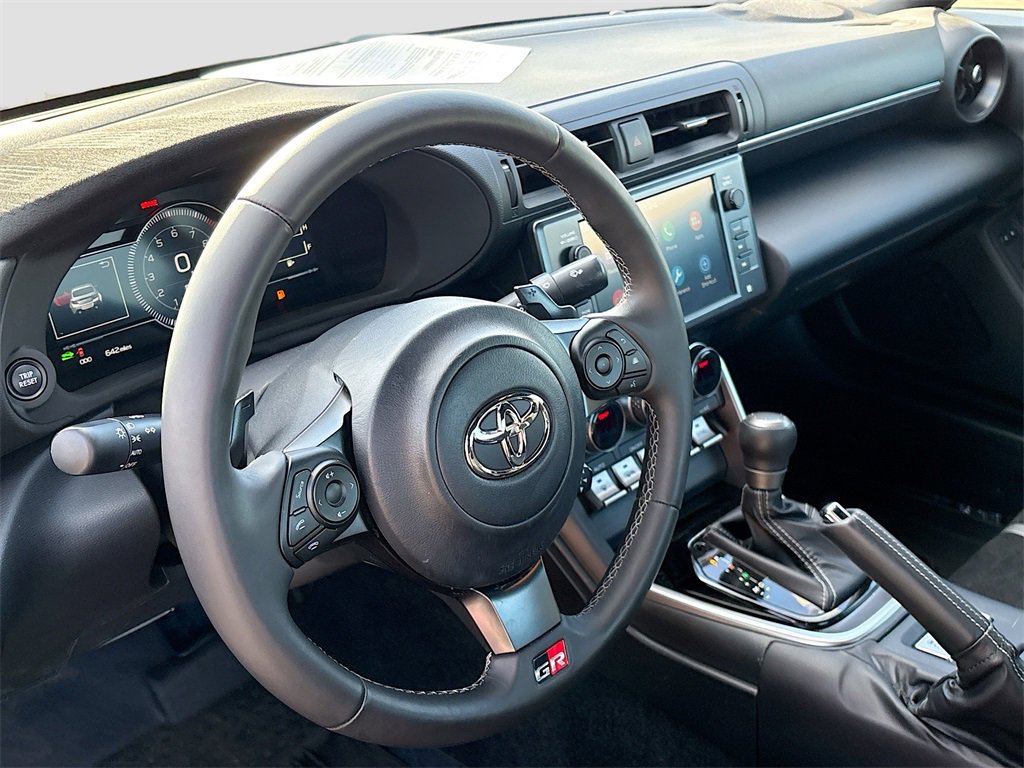 Used 2025 Toyota GR86 Premium image 9