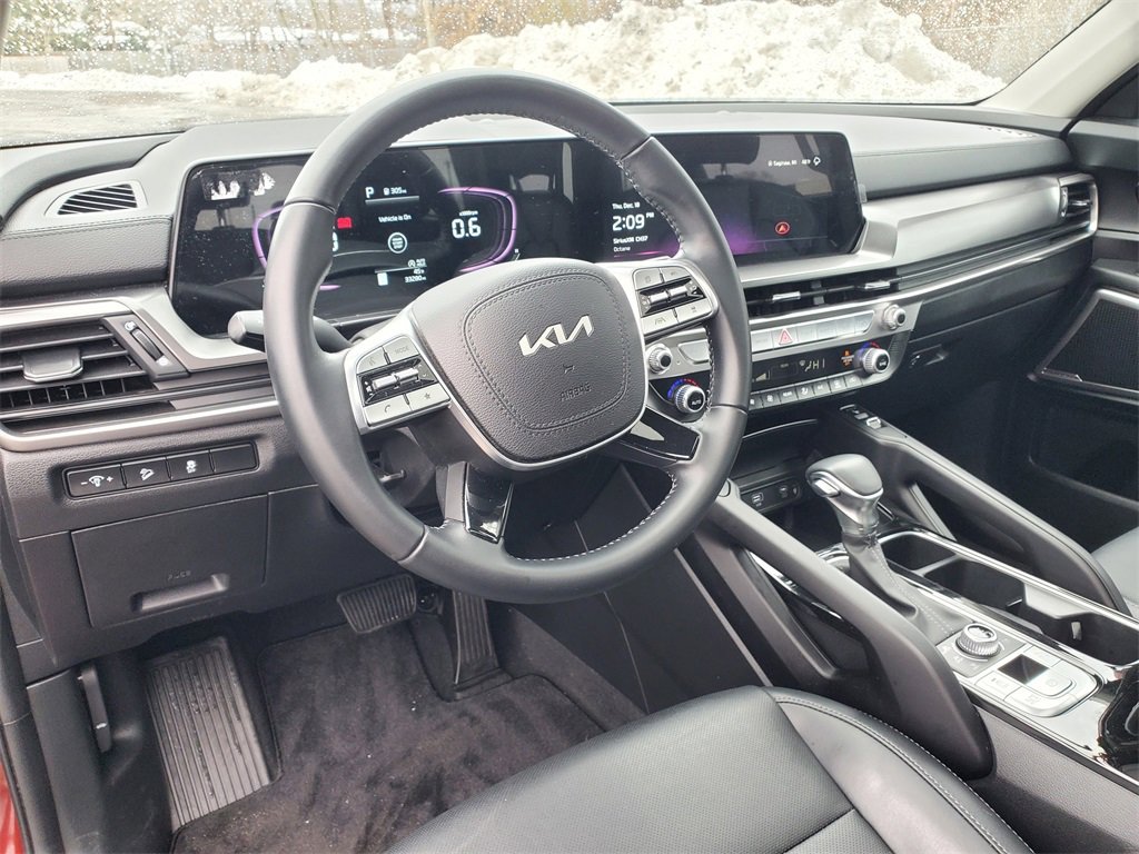 Used 2024 Kia Telluride S w/ S Sunroof Package image 11