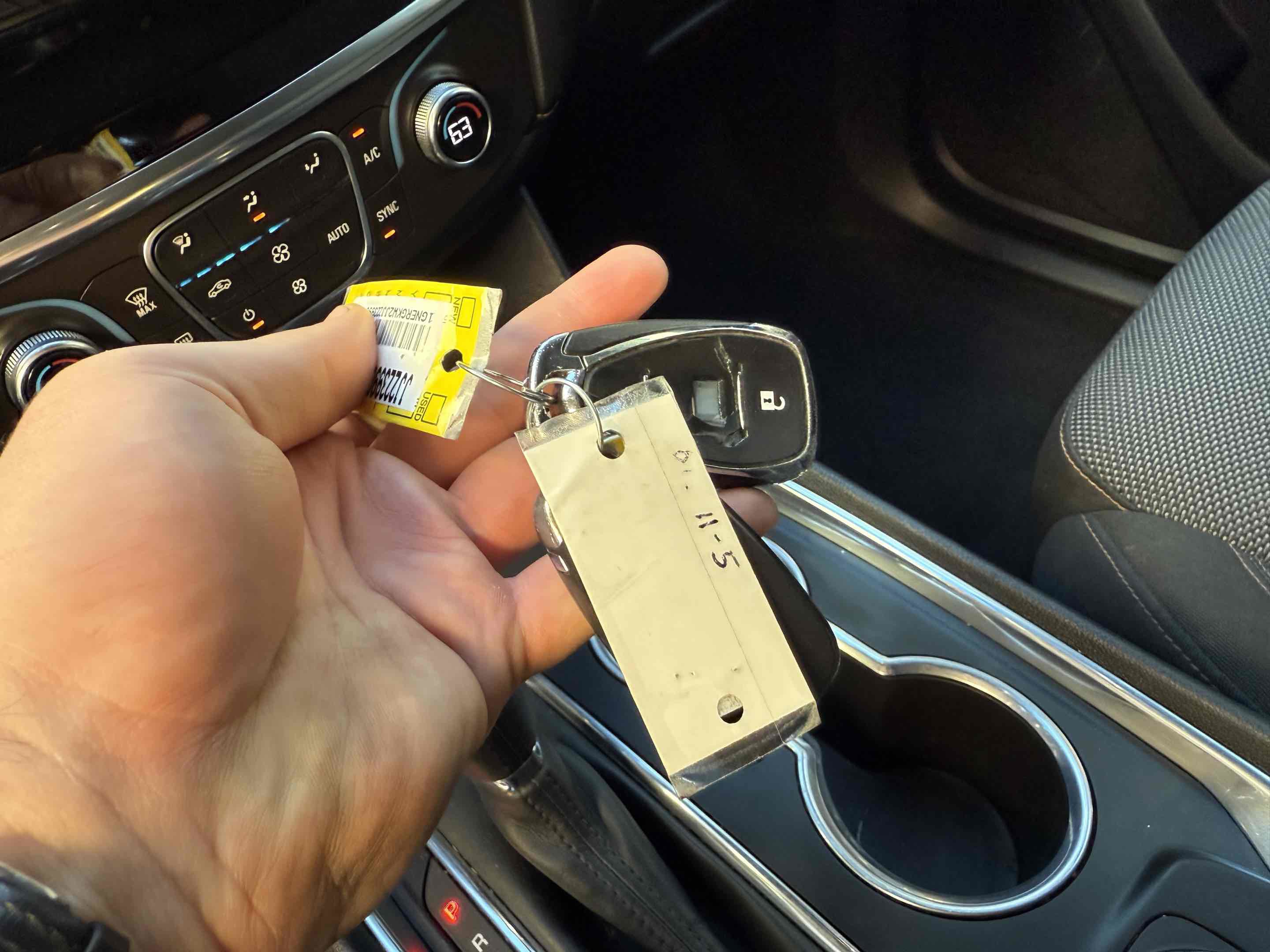 Used 2018 Chevrolet Traverse LT w/ LPO, Black Accent Package image 44