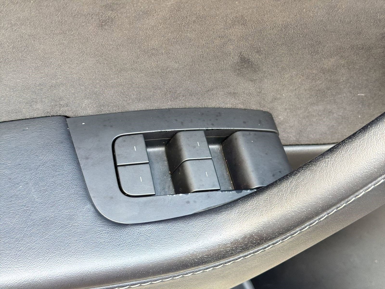 Used 2022 Tesla Model 3 Long Range AWD/4WD image 18