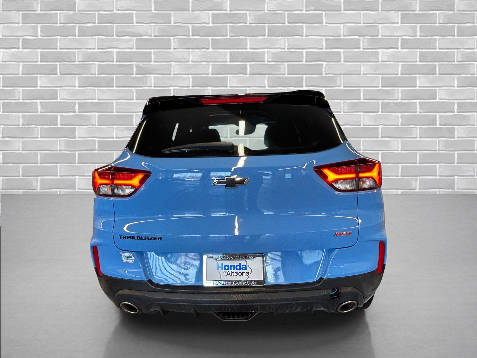 Used 2023 Chevrolet TrailBlazer RS w/ Sun and Liftgate Package image 4