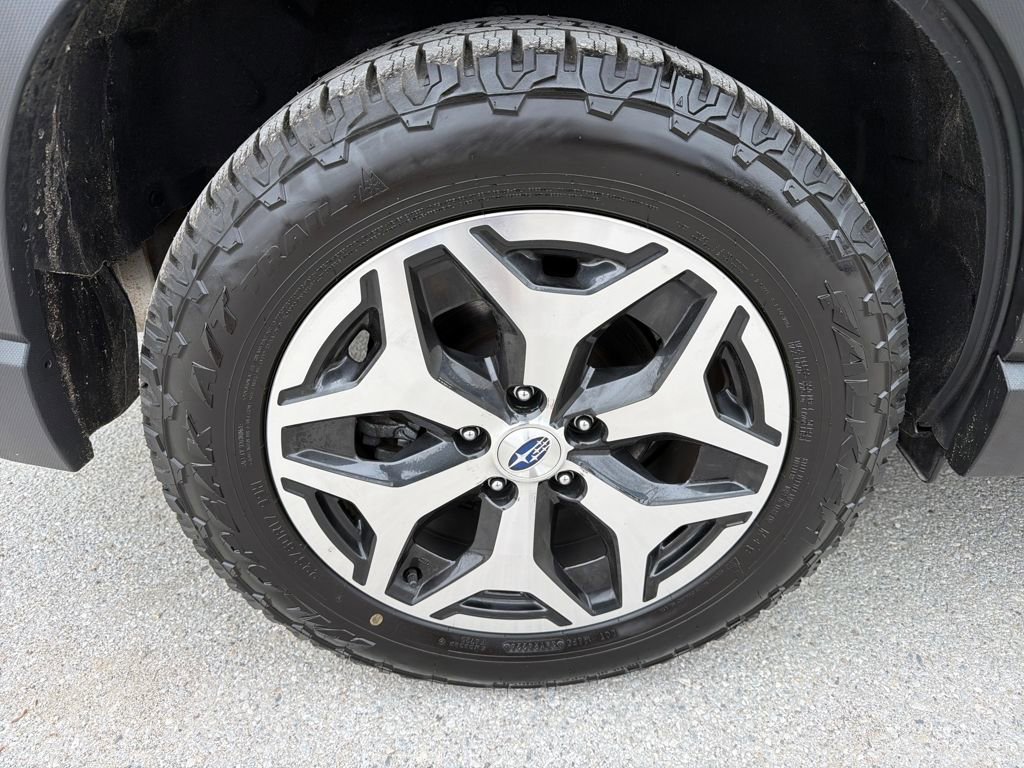 Used 2023 Subaru Forester Premium image 18