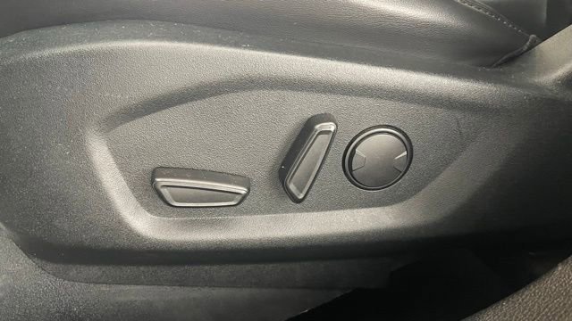 Used 2019 Ford Explorer XLT w/ Equipment Group 202A image 35