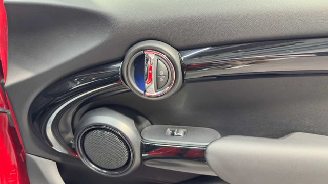 Used 2019 MINI Cooper 4-Door Hardtop w/ Signature Upholstery Package FWD image 13