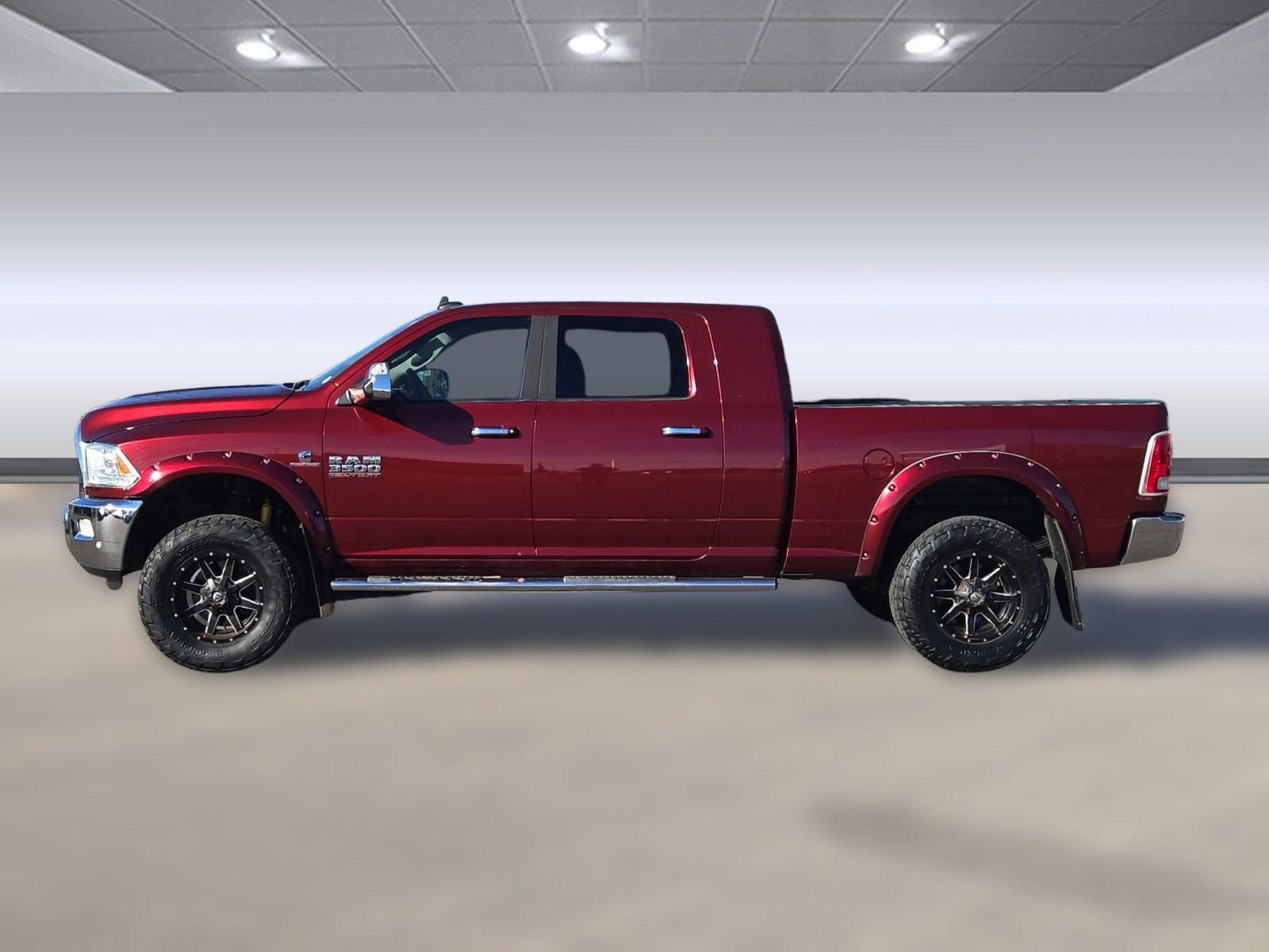 Used 2016 RAM 3500 Laramie w/ Convenience Group image 2