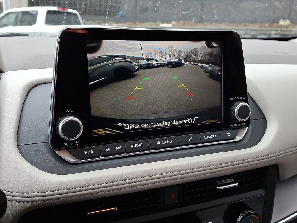 Used 2023 Nissan Rogue SV image 18