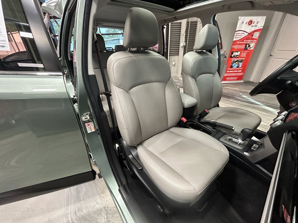 Used 2017 Subaru Forester 2.5i Limited AWD/4WD image 4