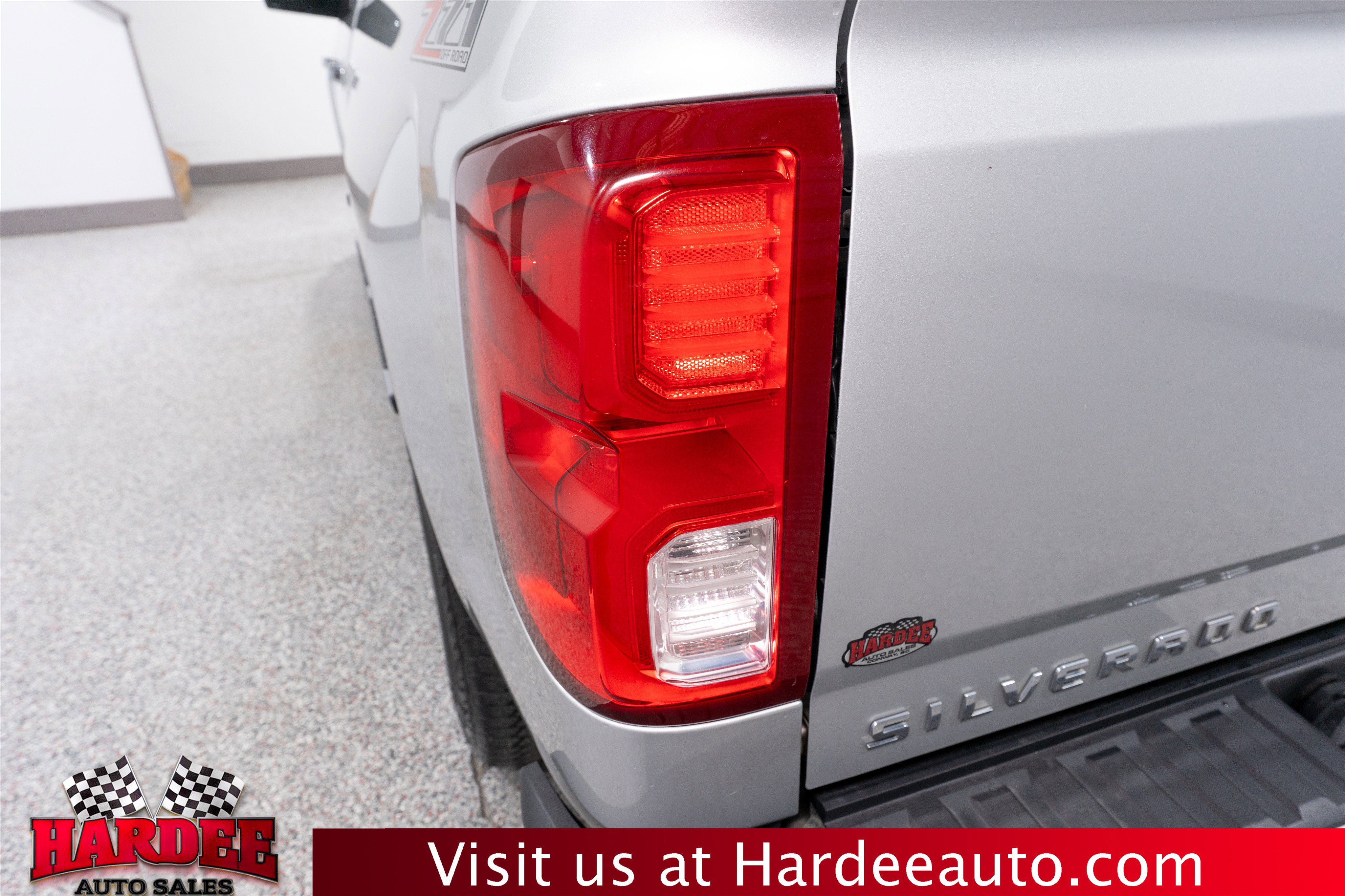 Used 2017 Chevrolet Silverado 1500 LTZ Z71 image 9