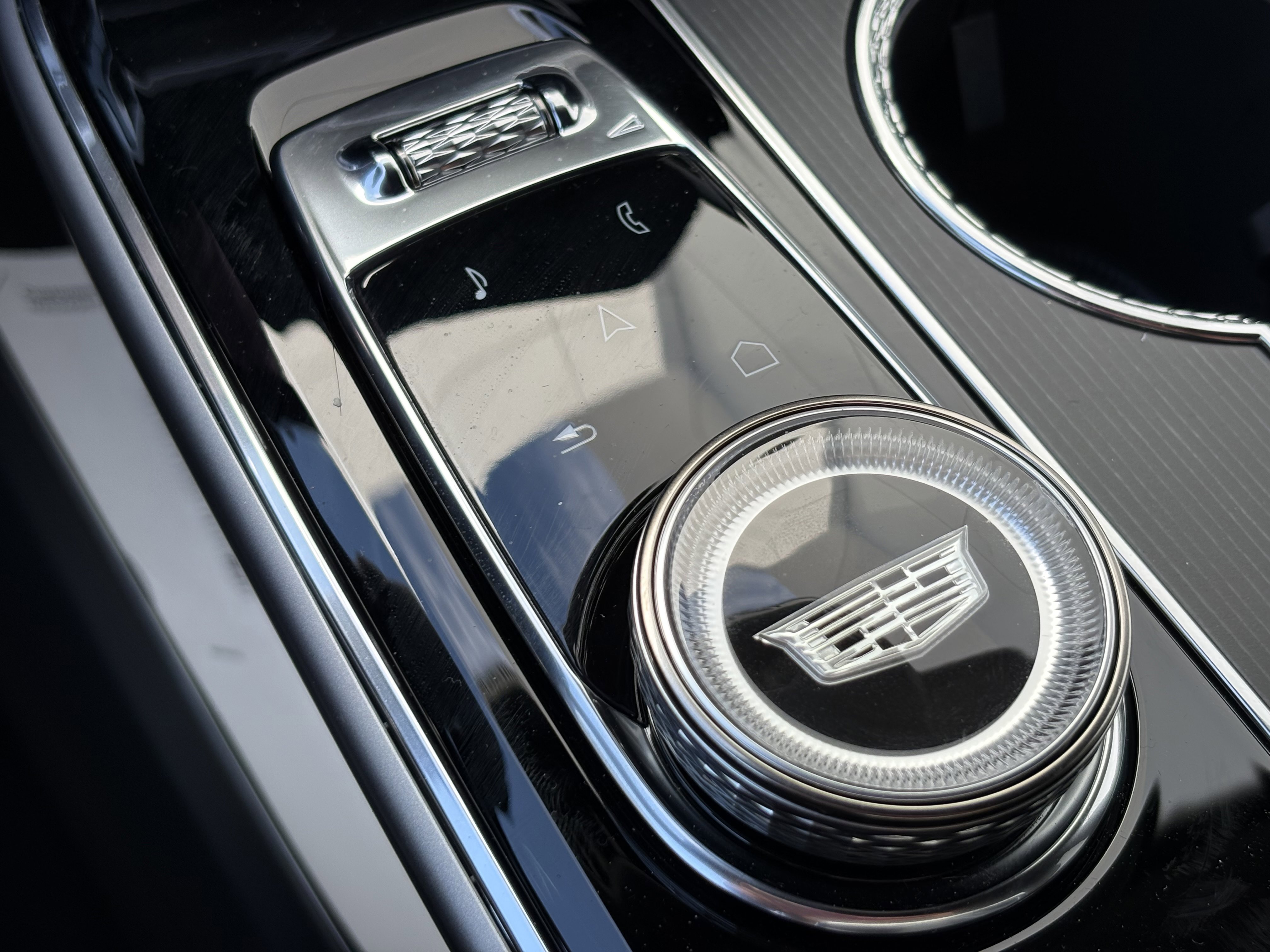 New 2025 Cadillac Lyriq Luxury image 26