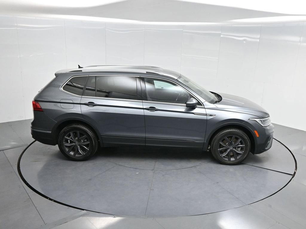 Used 2022 Volkswagen Tiguan SE image 57