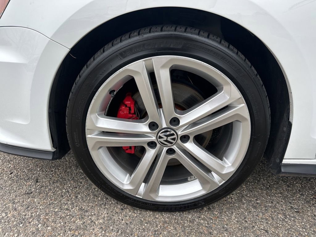 Used 2017 Volkswagen Jetta GLI FWD image 37