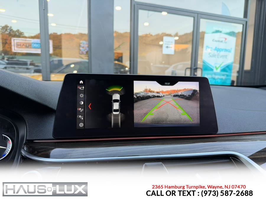 Used 2018 BMW 530i xDrive w/ M Sport Package image 31