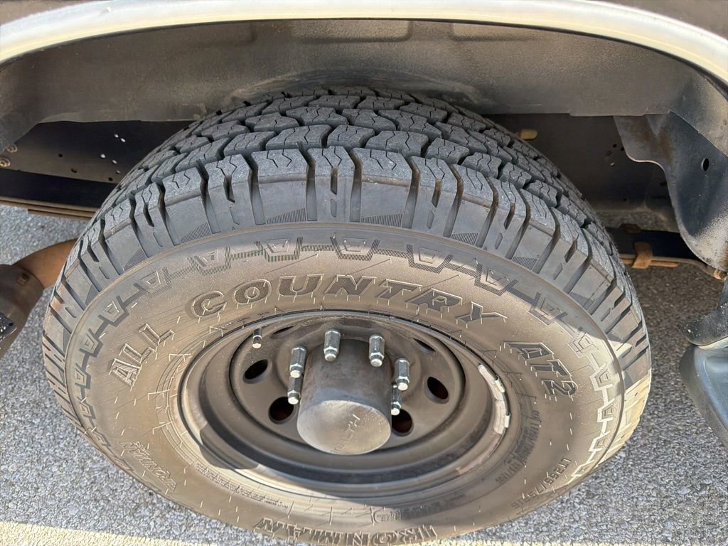 Used 2012 Ford E-350 and Econoline 350 XLT image 8