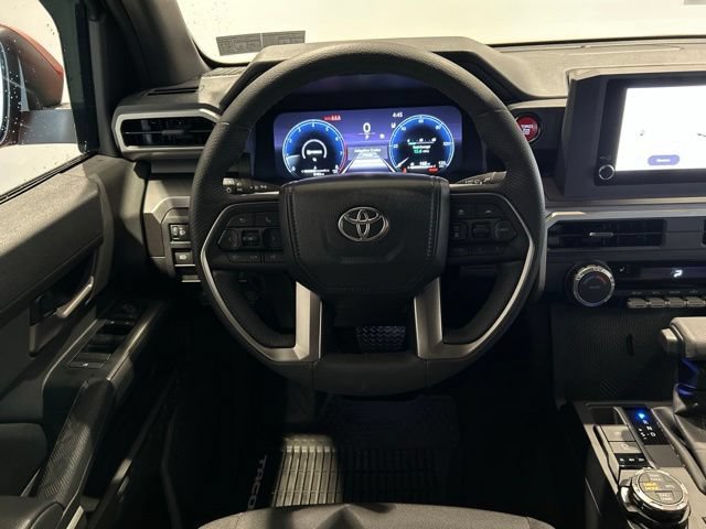 Certified 2025 Toyota Tacoma TRD Off-Road AWD/4WD image 9