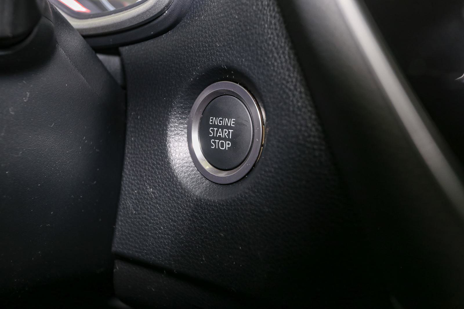 New 2026 Toyota Corolla SE FWD image 18